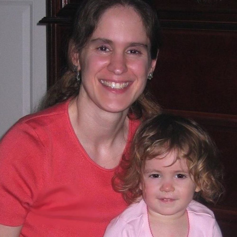 Meet your Posher, Lara